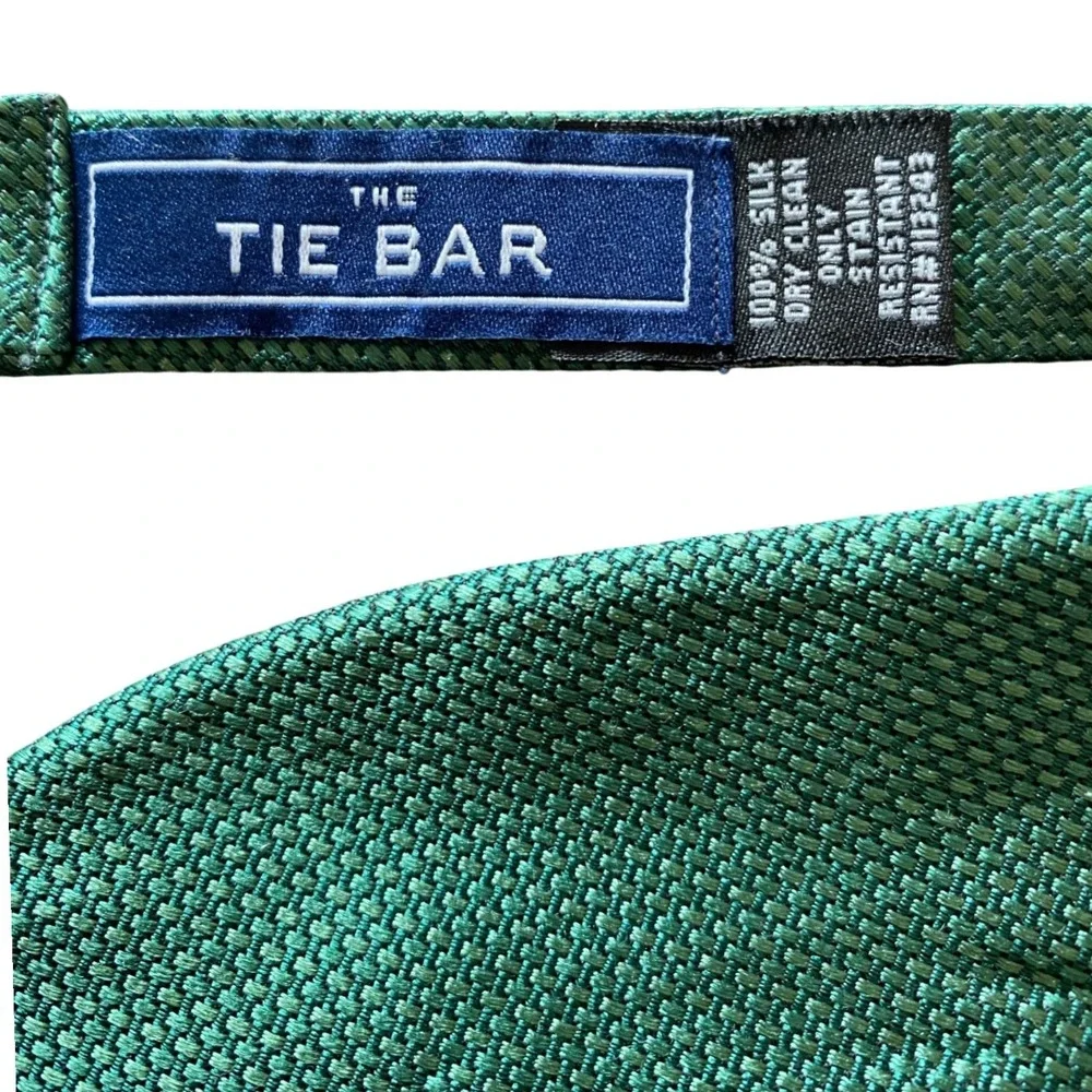 THE TIE BAR Emerald Green Textured 100% Silk‎ Bow Tie Adjustable Holiday Formal - Picture 4 of 7